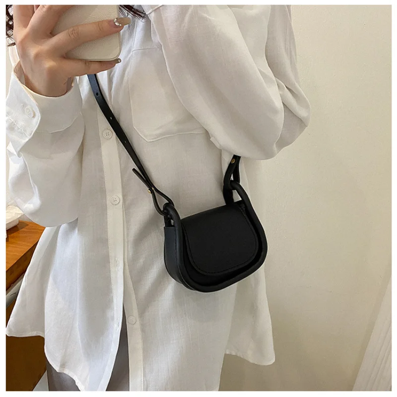 キャンディーカラーのミニpuレザーバッグ,女性用ショルダース - Saddle Bag Leather のレビューと価格
