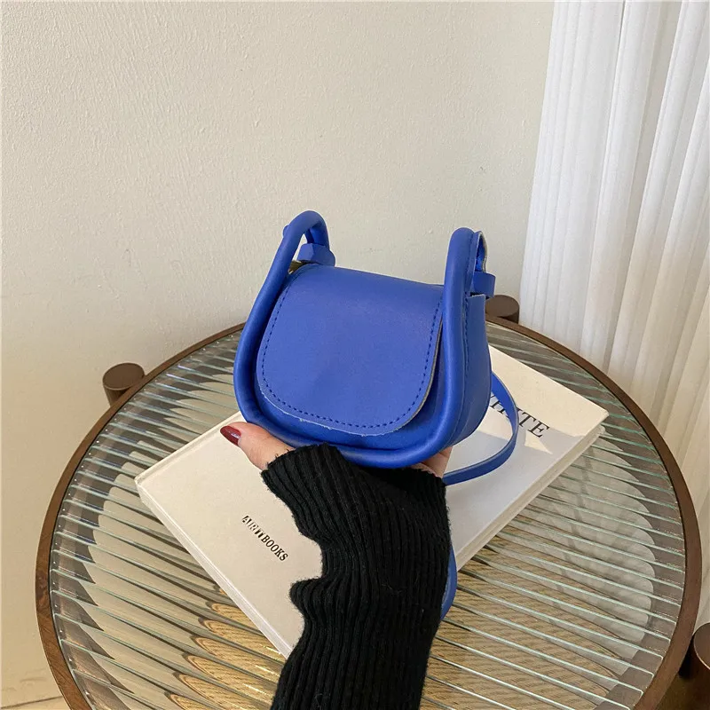 キャンディーカラーのミニpuレザーバッグ,女性用ショルダース - Saddle Bag Leather のレビューと価格